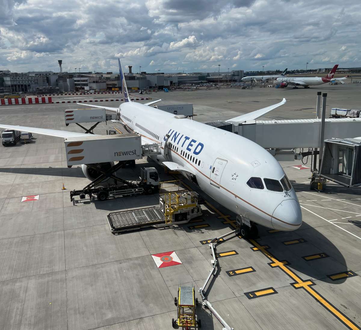 United 767